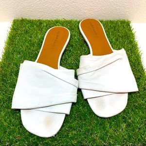 CLERGERIE PARIS WHITE SLIP ON LEATHER FLAT SANDALS